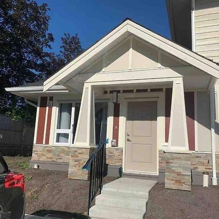 Brand New Constructed 1-Bedroom Townhouse ダンカン エクステリア 写真