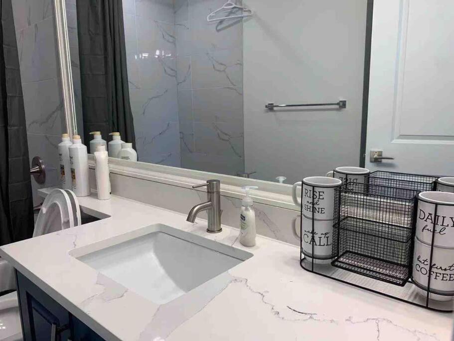Brand New Constructed 1-Bedroom Townhouse ダンカン エクステリア 写真